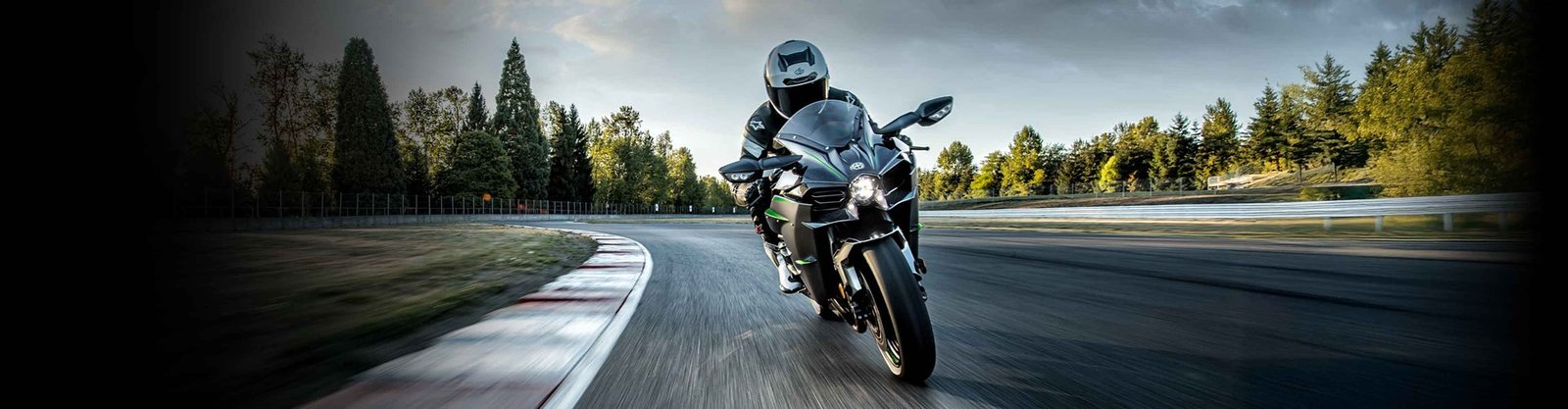2026 Kawasaki NINJA H2 CARBON