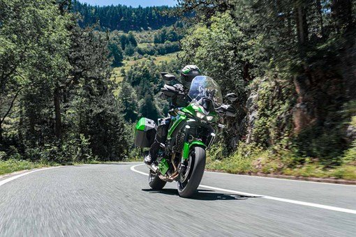 2027 Kawasaki VERSYS 900 SE