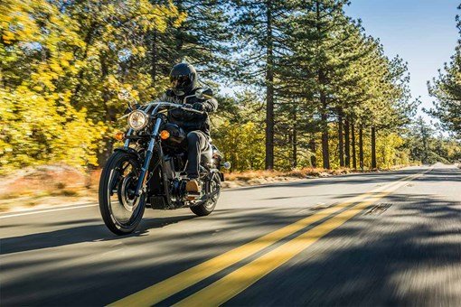 2027 Kawasaki VULCAN 900 CUSTOM