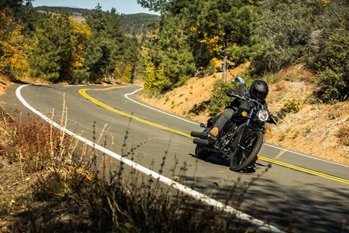 2027 Kawasaki VULCAN 900 CUSTOM