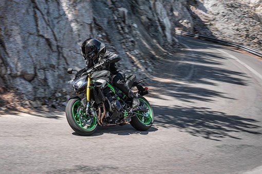 2026 Kawasaki Z900 SE