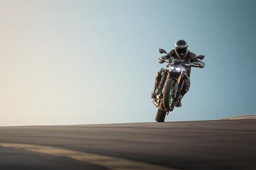 2026 Kawasaki Z900 SE