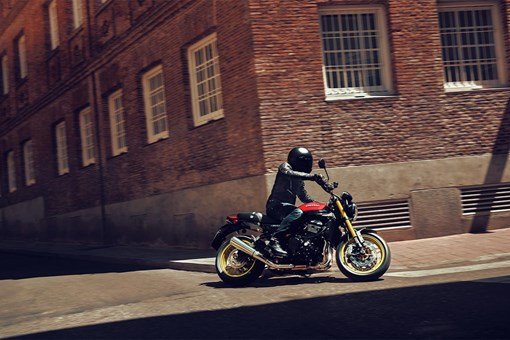 2026 Kawasaki Z900RS SE