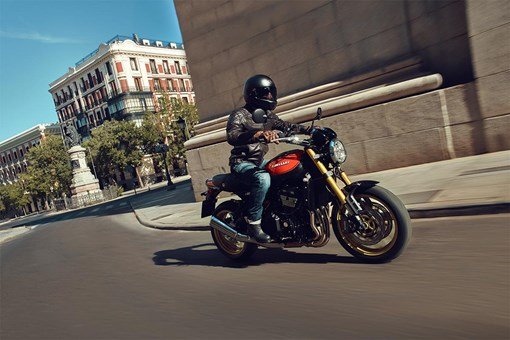 2026 Kawasaki Z900RS SE