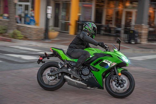 2026 Kawasaki Ninja® 650 ABS - Metallic image 9