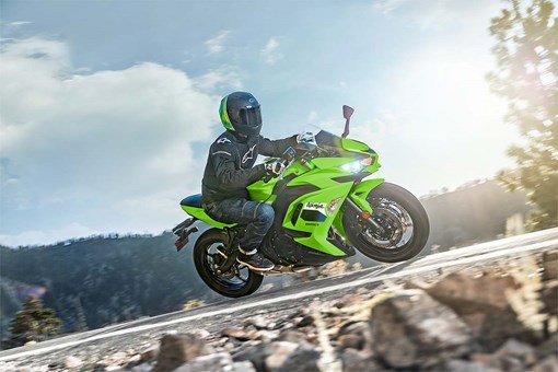 2026 Kawasaki Ninja® 650 ABS - Metallic image 8